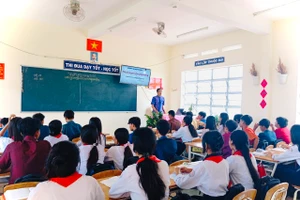 Đối với học sinh bậc tiểu học, THCS tùy theo từng lớp được phân bổ học từ 2-4 tiết/tuần. 