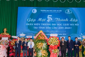 Ngày 8/3, Phân Hiệu Trường ĐH Luật Hà Nội tại tỉnh Đắk Lắk kỷ niệm 5 năm thành lập.