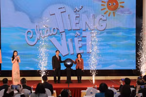 Ra mắt chương trình truyền hình Chào tiếng Việt và phát động cuộc thi tìm kiếm sứ giả tiếng Việt ở nước ngoài năm 2023.