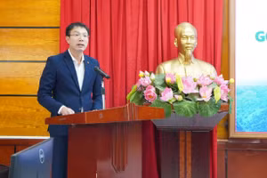 TS. Đoàn Trung Kiên - Hiệu trưởng Trường ĐH Luật Hà Nội góp ý tại Hội thảo góp ý Dự thảo Luật Đất đai sửa đổi.