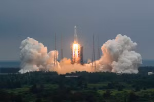 Tên lửa vũ trụ CZ-5B của Trung Quốc