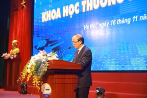 GS. Trịnh Minh Thụ - Hiệu Trưởng Trường ĐH Thủy lợi phát biểu tại hội nghị.