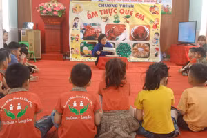 Một tiết học Tiếng Việt của trẻ mầm non ở huyện Văn Quan.