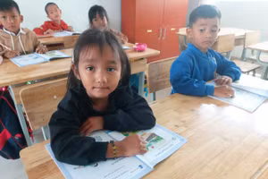 Trong hè 2023 toàn tỉnh Lâm Đồng có 7.115/7.153 trẻ 6 tuổi người DTTS tham gia Chương trình tăng cường tiếng Việt. Ảnh NVCC.