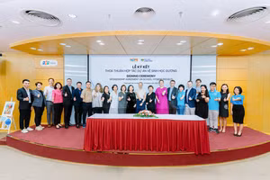 Lễ ký kết thỏa thuận hợp tác dự án 'Vệ sinh học đường' năm 2023.