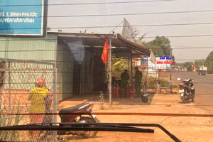 Hiện trường vụ việc đang được lực lượng chức năng phỏng tỏa, tiến hành điều tra, làm rõ (Nguồn: Facebook)