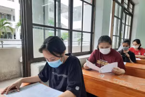 Thí sinh tham dự kỳ thi tốt nghiệp THPT đợt 1 năm 2021 tại Hội đồng thi Sở GD&DT Đà Nẵng