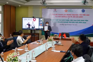 ĐH Đông Á ký kết hợp tác tạo việc làm cho SV tại các doanh nghiệp FDI khu vực phía Nam theo hình thức trực tuyến. 