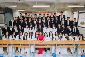 Học sinh lớp 9A khối THCS của Trường THPT chuyên Hà Nội - Amsterdam