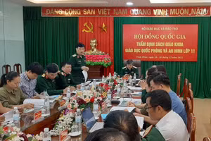 Thiếu tướng Trần Ngọc Thanh- Vụ trưởng Vụ Giáo dục Quốc phòng và an ninh, Bộ Giáo dục và Đào tạo phát biểu khai mạc