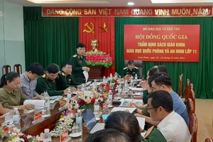 Thiếu tướng Trần Ngọc Thanh- Vụ trưởng Vụ Giáo dục Quốc phòng và an ninh, Bộ Giáo dục và Đào tạo phát biểu khai mạc