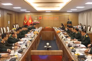 Các đại biểu tại buổi gặp mặt