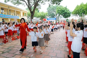 Học sinh Trường Tiểu học Trần Phú (quận Hoàng Mai, Hà Nội)