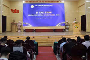 Trường ĐH Công đoàn chào mừng 113 tân học viên cao học