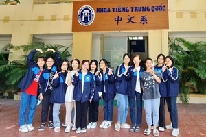 Sinh viên Đàm Thanh Nhàn hoà nhập vào môi trường học tập, được bạn bè, thầy cô yêu quý.