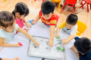 Hoạt động trải nghiệm sáng tạo của Trường mầm non thực hành Hoa Sen (Hà Nội).