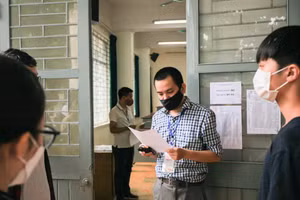 Thí sinh tham dự Kỳ thi đánh giá tư duy năm 2022 do Trường ĐH Bách khoa Hà Nội tổ chức