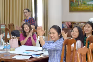 Học viên tham gia Khóa Tập huấn, bồi dưỡng giáo viên, cán bộ quản lý cốt cán mầm non dựa trên tiếp cận mới về chức năng và nhiệm vụ của đội ngũ cốt cán.