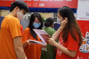 Thí sinh tham dự Ngày hội tư vấn tuyển sinh, hướng nghiệp năm 2022. Ảnh: TG