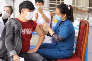 Trong quá trình thực hiện tiêm chủng, ngành Y tế tỉnh Thái Nguyên luôn tuân thủ nghiêm các biện pháp phòng, chống dịch.