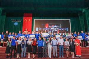 Cuộc thi “Tiếng anh trong sinh viên - Star awards 2021” tạo sân chơi trao đổi học tập ngoại ngữ cho đoàn viên, sinh viên.