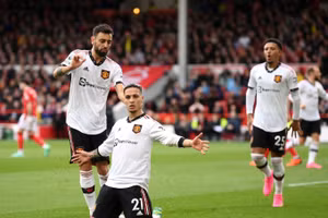 Arsenal rơi chiến thắng, Man Utd lên vị trí thứ ba Ngoại hạng Anh