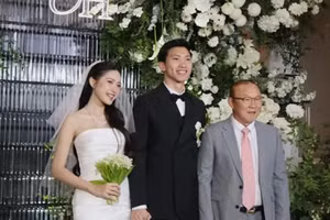 HLV Park Hang-seo và dàn ‘soái ca’ mừng đám cưới Đoàn Văn Hậu – Doãn Hải My