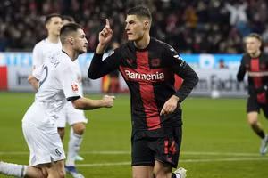 Xabi Alonso giúp đội bóng Đức lập kỳ tích 