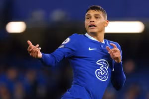 Silva gia hạn với Chelsea đến năm 40 tuổi