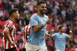 Mahrez cùng Man City lập kỷ lục ấn tượng