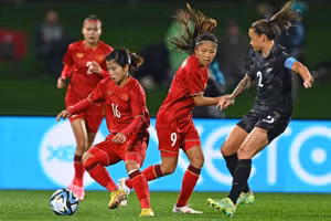 Tuyển nữ Việt Nam phòng ngự ‘kỳ lạ’ trước New Zealand