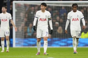 Tottenham bất ngờ 'ngã ngựa' ngay trên sân nhà