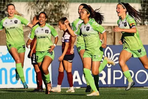 Video: Hé lộ tài năng đặc biệt của Huỳnh Như ngoài bóng đá