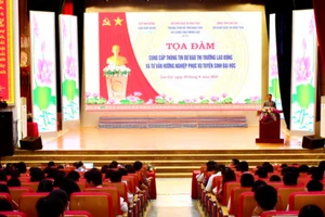 Quang cảnh buổi tọa đàm.