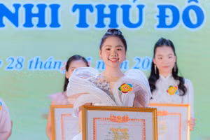 Lê Phương Bảo Ngọc, nữ sinh lớp 7A2.1 trường THCS Ngô Sĩ Liên