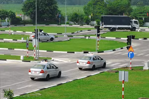 Sở GTVT Hà Nội yêu cầu các trung tâm dạy lái xe thu tiền đúng quy định