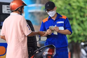 Giá xăng RON 95 và dầu diesel tăng nhẹ chiều 11/4