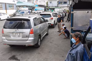 Sở GTVT Hà Nội nhận định thời gian tới tiềm ẩn nguy cơ ùn tắc tại các đơn vị đăng kiểm khi tòa án đưa vụ án ra xét xử.