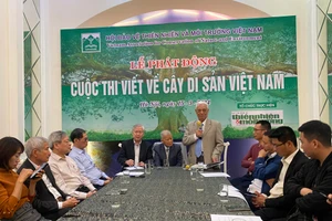 TS Nguyễn Ngọc Sinh, Chủ tịch Hội Bảo vệ Thiên nhiên và Môi trường Việt Nam phát biểu tại buổi lễ.