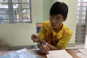 Phê ma túy, Quí dùng dao đâm chết bạn.