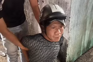 Lĩnh bị các trinh sát bắt giữ khi đang lẩn trốn.