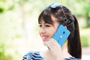 Cuộc đời màu sắc của cô gái đầu tiên sinh từ ống nghiệm