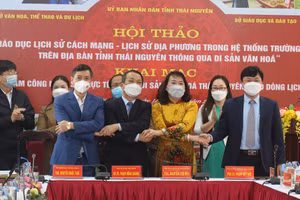 Ký kết Chương trình phối hợp triển khai thực hiện công tác tuyên truyền, giáo dục truyền thống cách mạng, lịch sử địa phương giữa Ban Tuyên giáo Tỉnh ủy, Sở Văn hóa, Thể thao và Du lịch, Sở GD&ĐT Thái Nguyên cùng Đại học Thái Nguyên