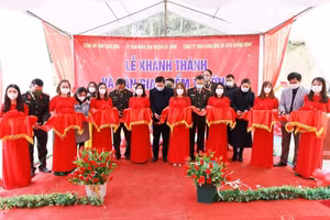 Lễ khánh thành và bàn giao phòng học cho điểm trường Tiểu học và THCS Quan Bản (xã Đông Quan, huyện Lộc Bình)