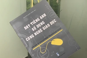 Bìa sách “Dạy tiếng Anh sử dụng công nghệ giáo dục”.