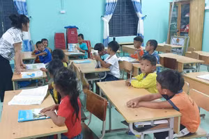 Trường Phổ thông dân tộc bán trú Tiểu học – THCS Trà Nam (Nam Trà My, Quảng Nam) phải hợp đồng nhiều giáo viên đào tạo trái ngành. 