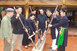 Nhiều nghệ nhân dân gian tại Yên Bái say mê với các làn điệu dân ca.