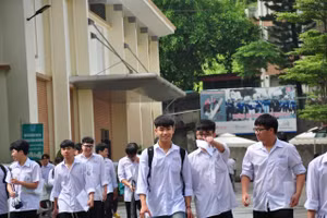 Các trường học tại Yên Bái đang gấp rút chuẩn bị cho kỳ thi.