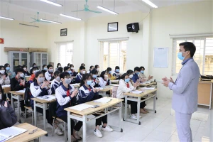 Việc cho học sinh đi học trực tiếp trở lại sau Tết Nguyên đán 2022 là thông tin được nhiều phụ huynh, học sinh mong chờ.