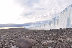 Nguồn gốc của miệng núi lửa ở Greenland